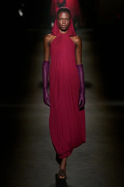 Look 77